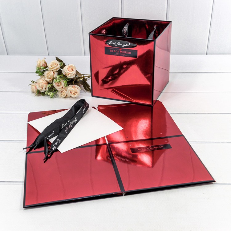 000185Q/3 Пакет подарочный сборный Красный 18*18*18 240г 1/10 1/240